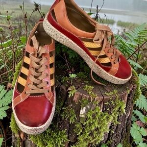 L’ARTISTE SPRING STEP PORSCHA HAND PAINTED LEATHER FLATFORM SNEAKER  SZ  37